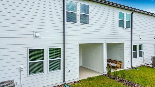Building Photo - 2542 Grey Hawk Dr