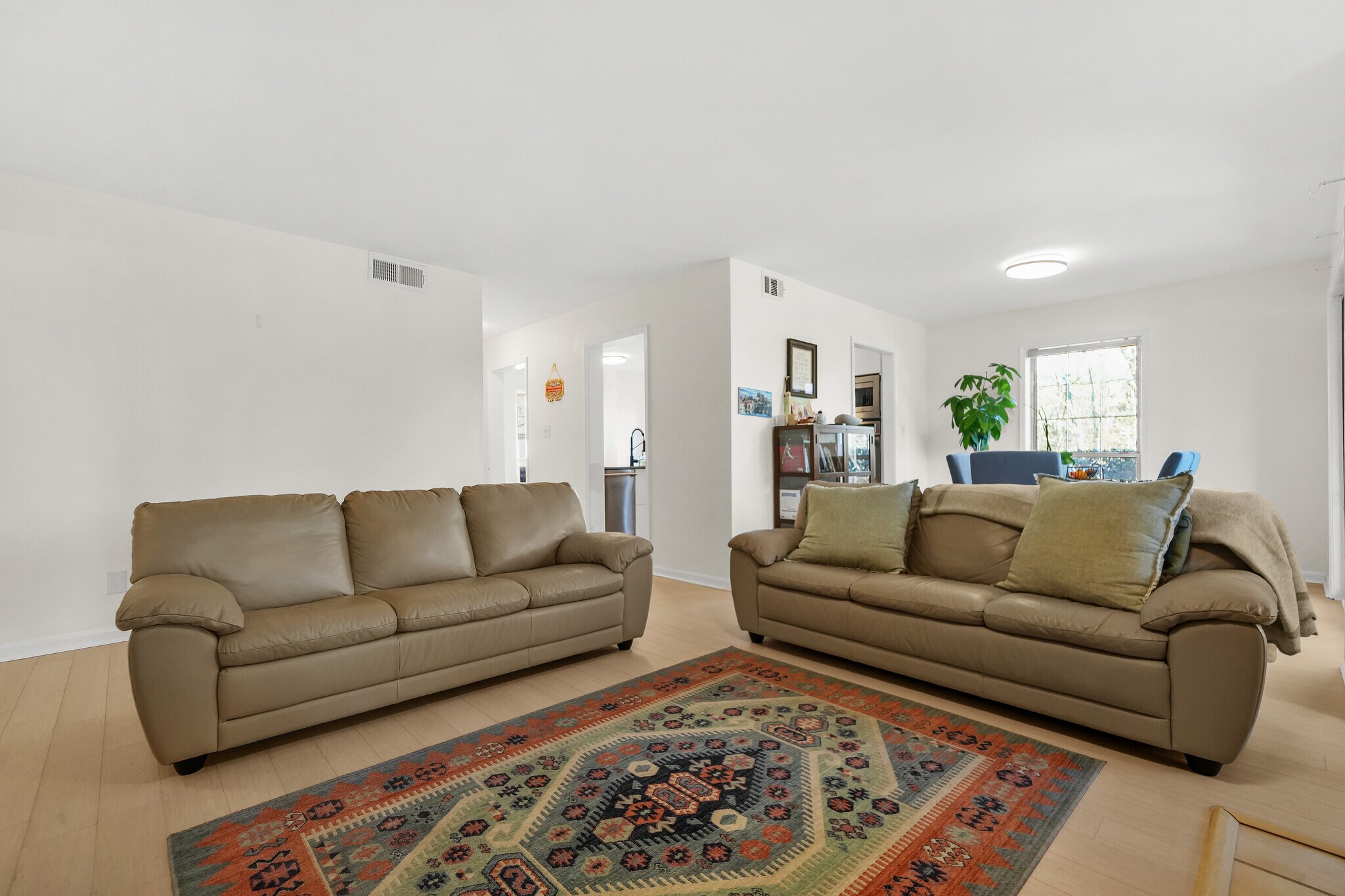 Building Photo - 1242 Weatherstone Dr NE