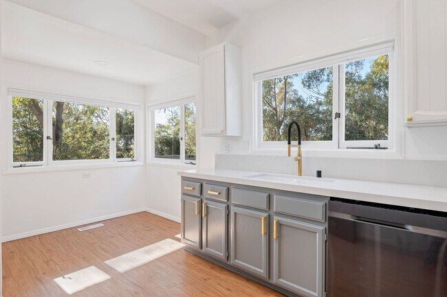 Building Photo - RARELY AVAILABLE: MONTECITO  UNION SCHOOL ...