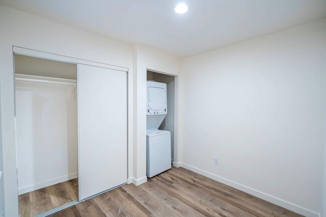 Building Photo - 22824 Chambray Dr