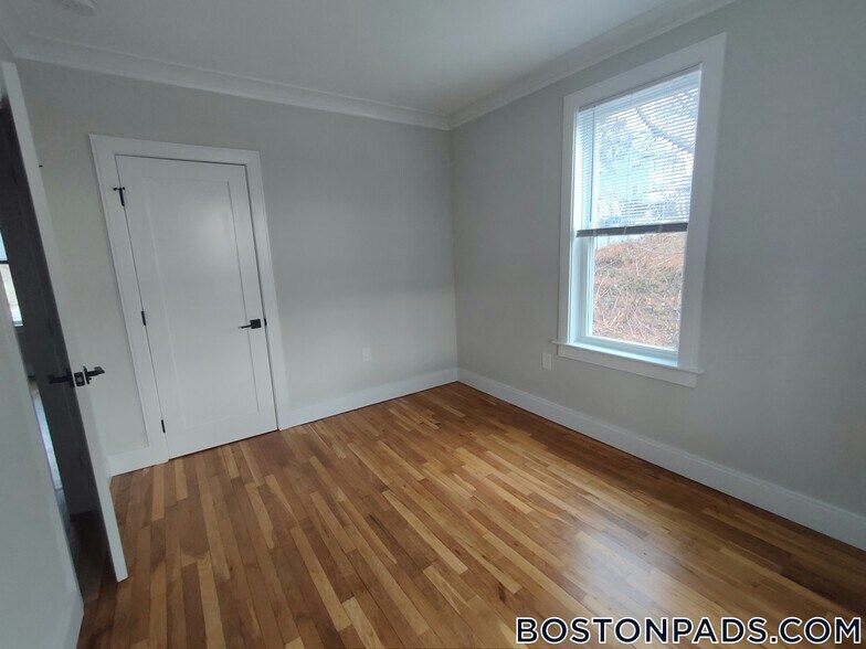Building Photo - 57 Hemman St