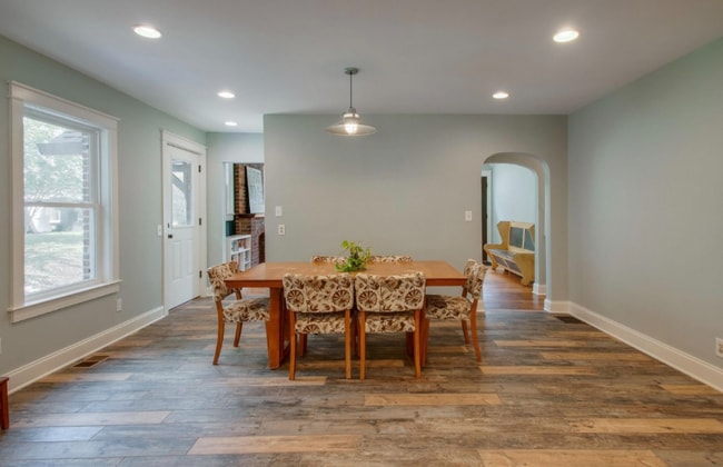 Building Photo - 947 Cahal Ave
