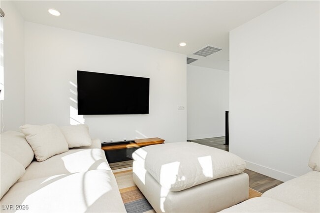 Building Photo - 6124 Redstone Hls Dr