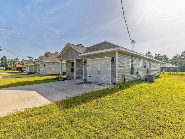 Building Photo - 2888 N 24th Ave