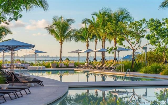 Building Photo - 2831 S Bayshore Dr