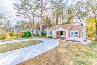Building Photo - 1225 Graymont Dr SW