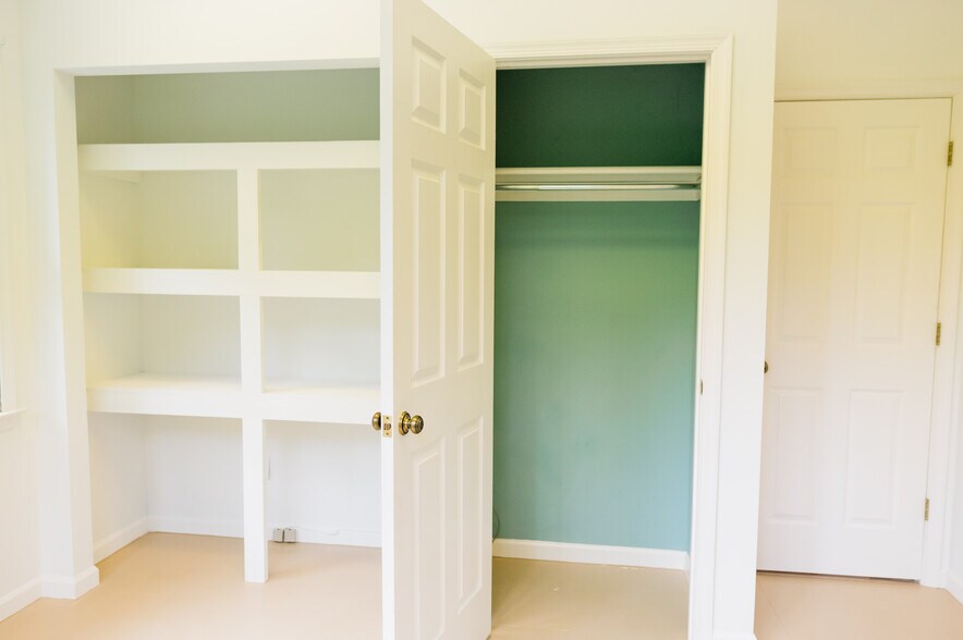 Bonus Room Storage - 59 Fawn Ct