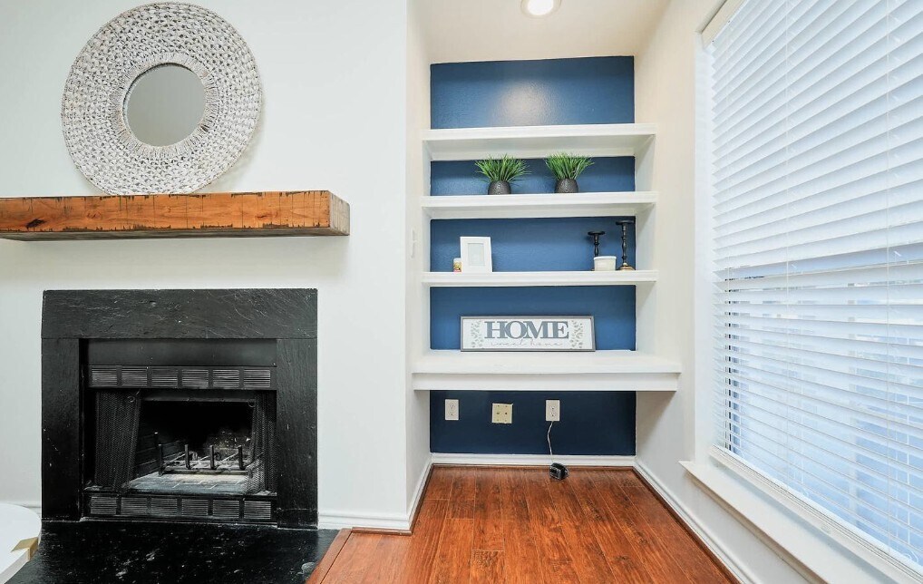 Building Photo - 3922 Penderview Dr