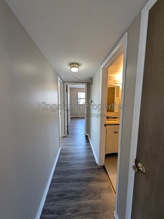 Building Photo - 5353 Walsh St