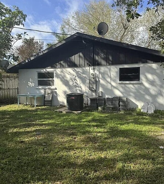 Building Photo - 3524 Chapel Dr