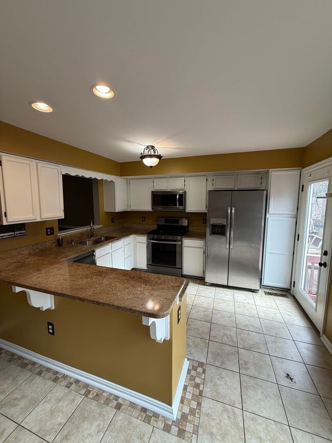 Building Photo - 4221 Devonwood Way