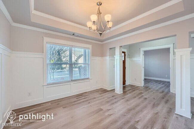 Building Photo - 5 br, 3 bath House - 2501 Wevok Way SE UNIT