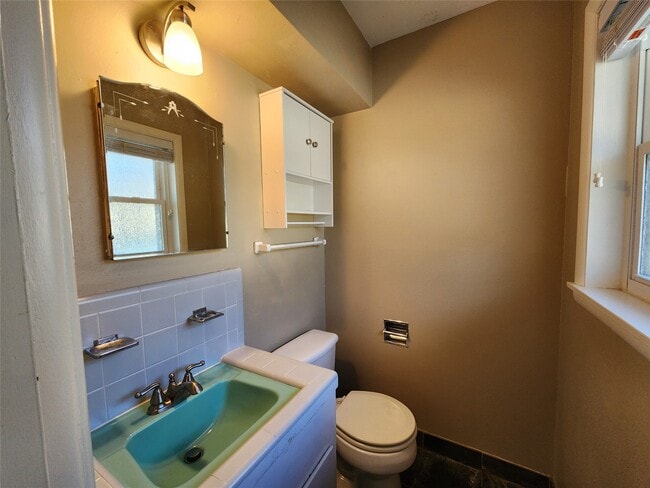 Building Photo - 6418 Woodbrook Ln