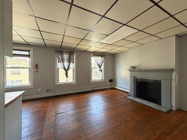 Building Photo - 169 Liberty St