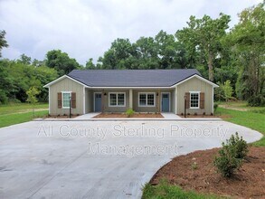 Building Photo - 316 SW Yulan St