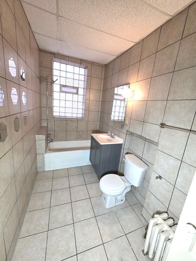 Building Photo - 6529 S Kimbark Ave