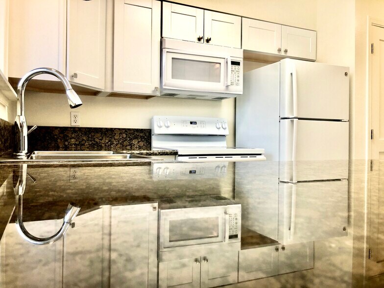 Building Photo - 583 Van Wey Cir