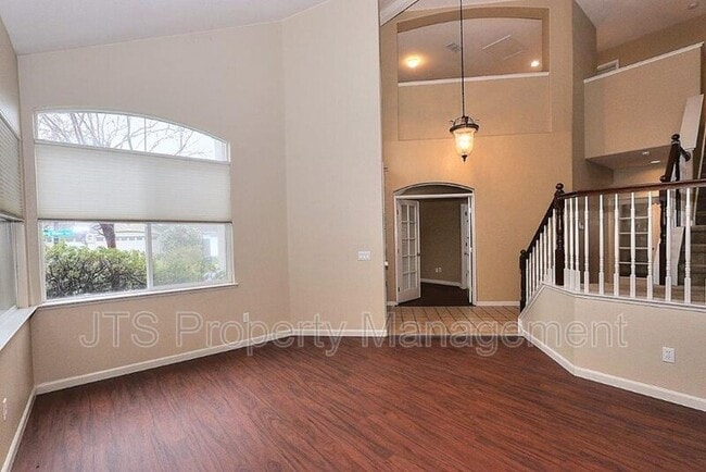 Building Photo - 3240 Big Bear Dr