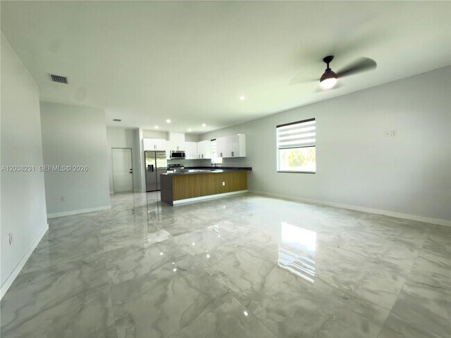 Building Photo - 1111 Gunby Ave S