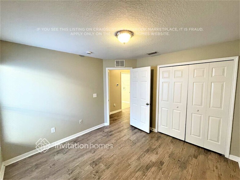 Building Photo - 6416 Bridgecrest Dr