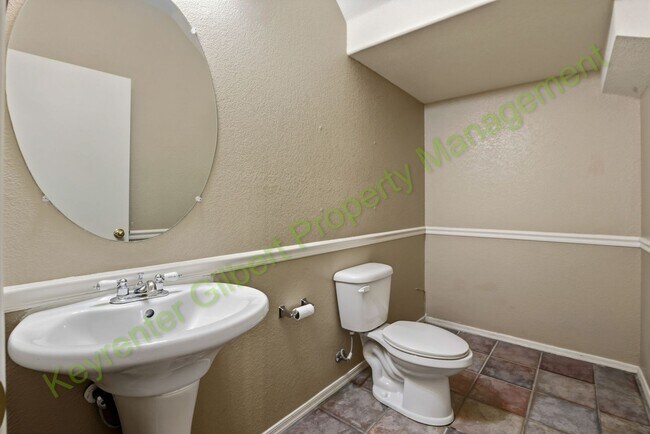 Building Photo - Gilbert 3-Bed / 2.5-Bath Home with Convenient Central Location