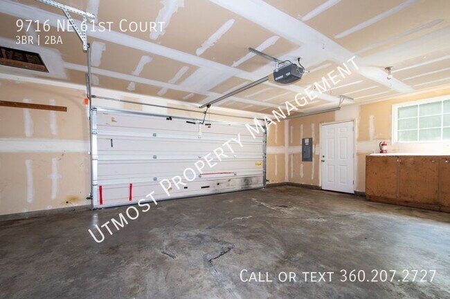 Building Photo - 9716 NE 61st Ct