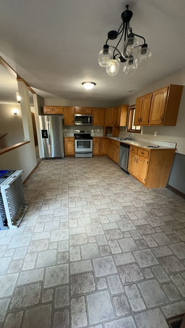 Building Photo - 7155 Browns Ln N