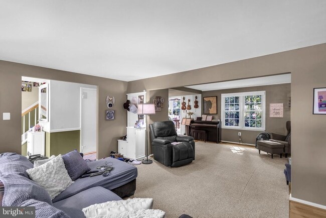 Building Photo - 9713 Velilla Rd