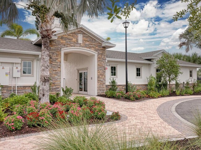 Building Photo - Unfurnished Annual Rental