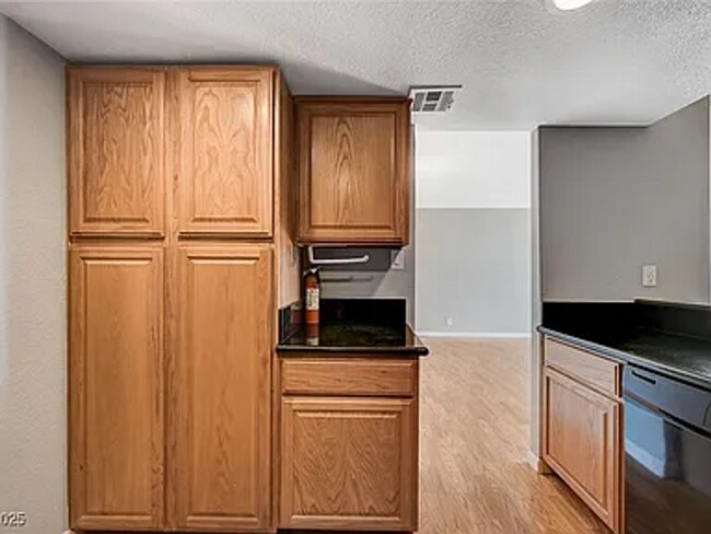 Building Photo - Enjoy resort-style living in this 2 Bed 2 Bath Condo with Stunning Strip Views in the Wimbledon C...