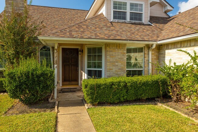 Building Photo - 3118 Kempwood Dr