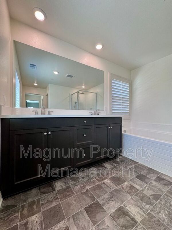 Building Photo - 29357 Caravel Dr