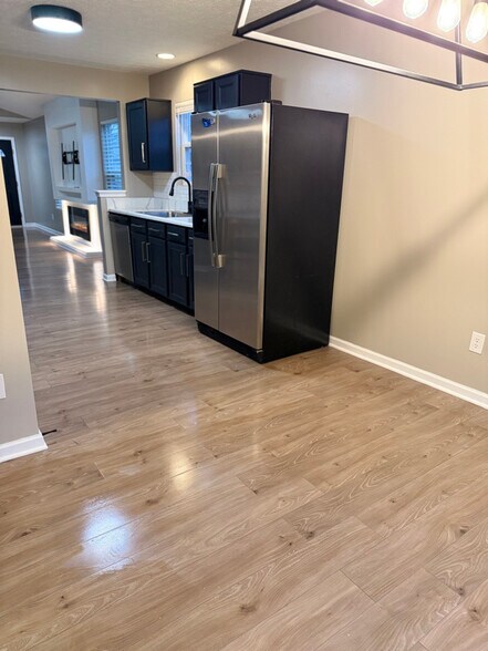 Building Photo - 3711 White Cliff Way