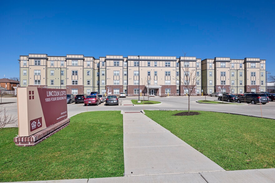 Primary Photo - Lincoln Lofts
