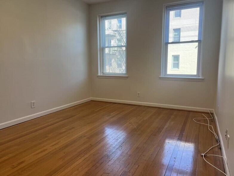 Building Photo - 1423 Commonwealth Ave