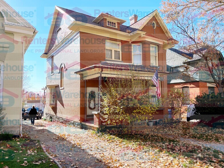 Building Photo - 970 E 1st Ave