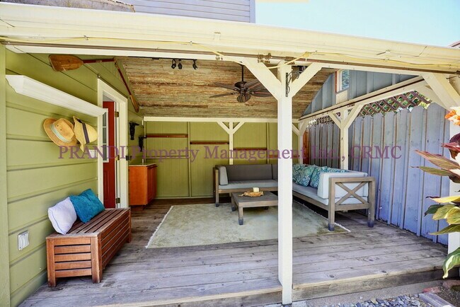 Building Photo - Available now!  3 Bedroom Gerstle Park home