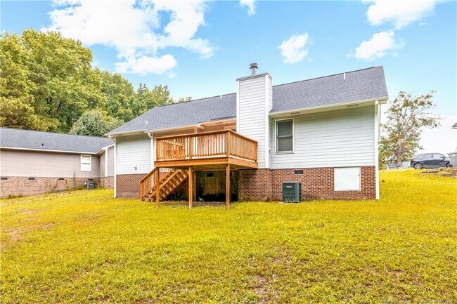 Building Photo - 5928 Lively Ct