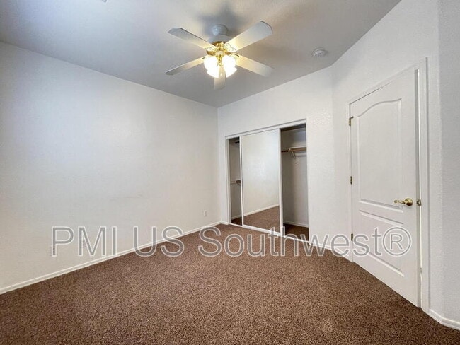 Building Photo - 2007 Lause Bay