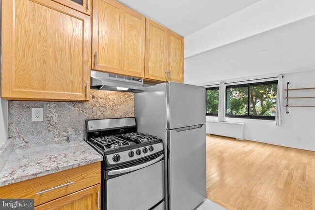 Building Photo - 1601 18th St NW