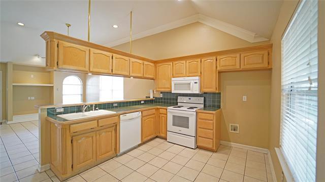 Building Photo - 306 Cherry St