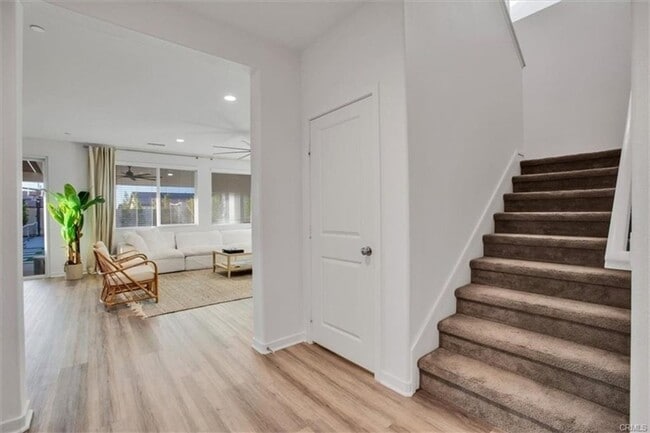 Building Photo - Stunning and Spacious 5BR 3BA Home w/ Solar Panels + Community Pool + Basketball/Tennis Court + S...