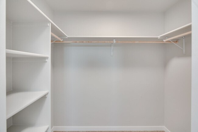 Building Photo - Incredible Townhomes. You’re New Home is Waiting.