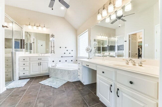 Building Photo - 31 N Warbler Bend Cir