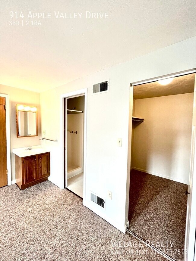 Building Photo - 914 Apple Valley Dr