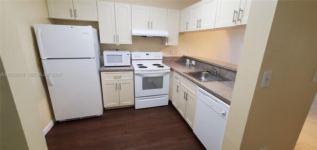 Building Photo - 9823 Nob Hill Ct