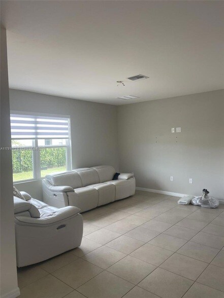 Building Photo - 10817 Marble Brook Blvd