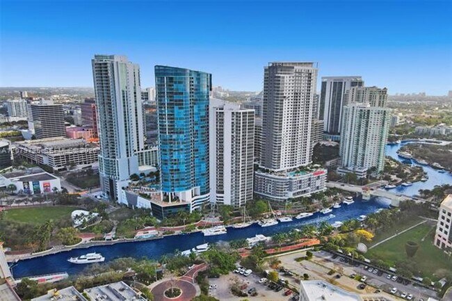 Building Photo - 333 Las Olas Way