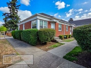 Building Photo - 5040 SE 75th Ave