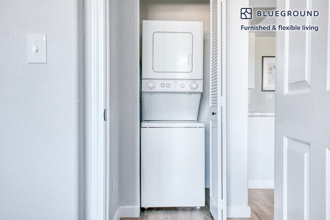 Building Photo - 2820 Sawtelle Blvd